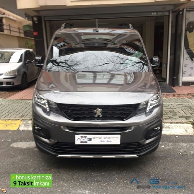 Sizce Nasıl Olmuş 🤔
Peugeot Rifter | Araç sahibine iyi günlerde kullanmasını diliyoruz.🤗
Yenilik değişimle başlar!
 #peugeotrifter #aygotodizayn _________________________________________________
🚘 Ayg Oto Dizayn - Profesyonel Oto Deri Döşeme
🌎www.aygotodizayn.live
☎ 0534 968 6007
🏢Ambarlı Mah. Balaban Cad.No:21/A Avcılar/İstanbul